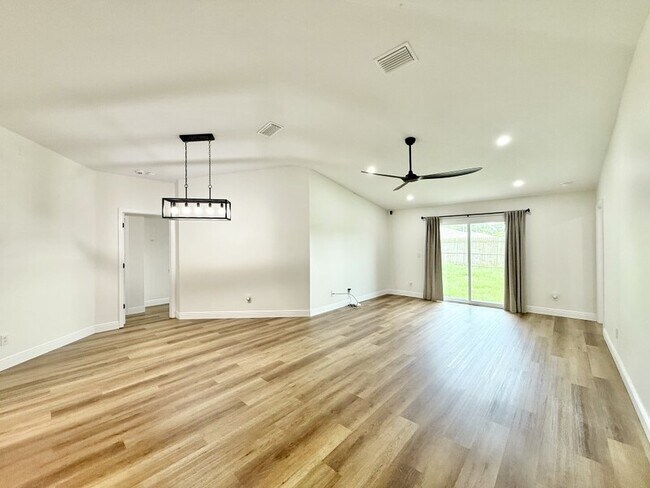 Building Photo - 12129 Buffington Ln