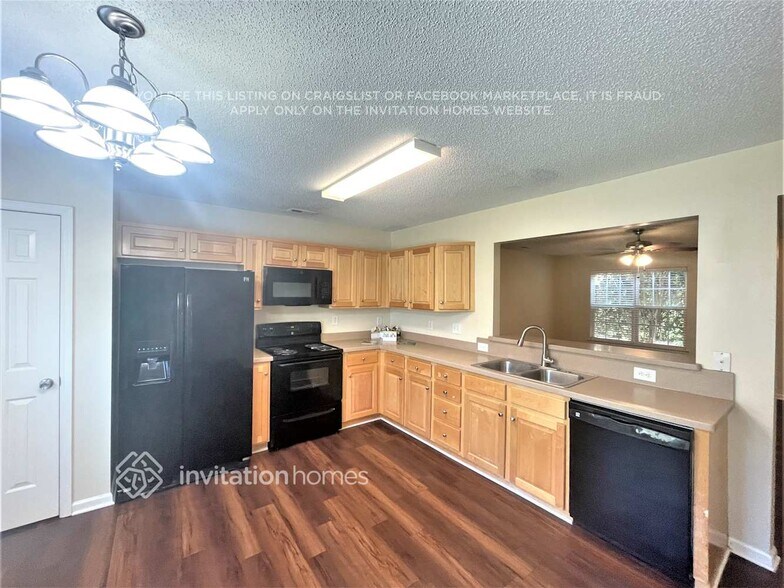 Building Photo - 942 Ramsgate Dr SW