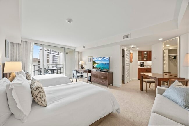 Building Photo - 223 Saratoga Rd