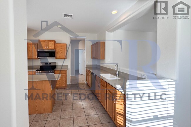 Building Photo - 3Bed/2Bath Home at Cotton Ln/Greenway Rd! $399 MOVE-IN SPECIAL! Ready for Immediate Move-In!