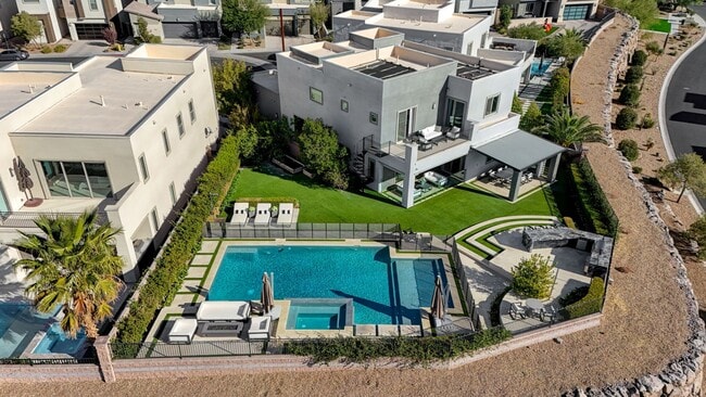 Building Photo - Distinctive Fully Furnished Estate in The Canyons!