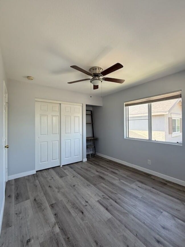 Building Photo - Nicely Renovated Home in Gated Community -...