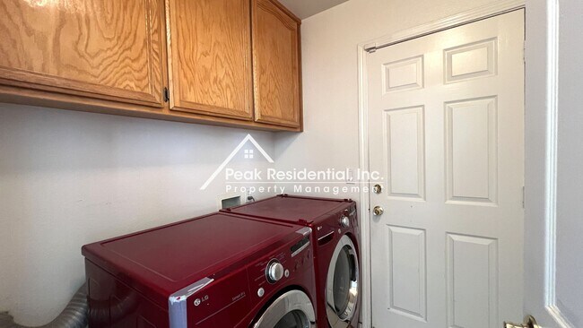 Building Photo - 8274 Golden Park Ct