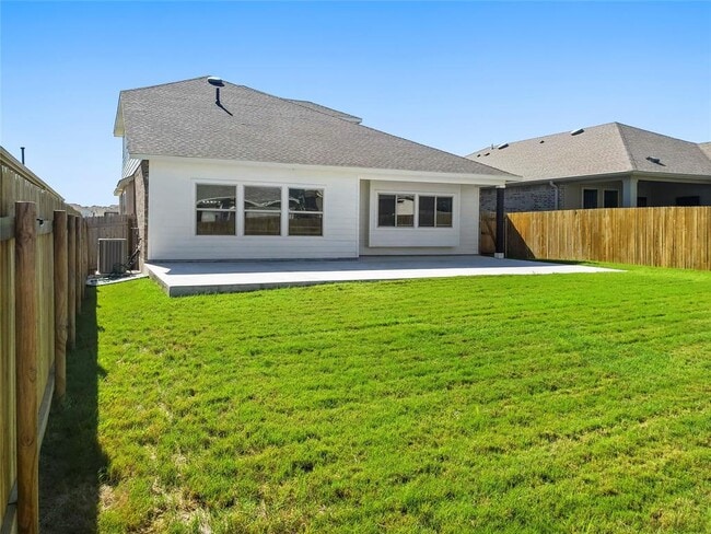 Building Photo - 551 Tanda Ln