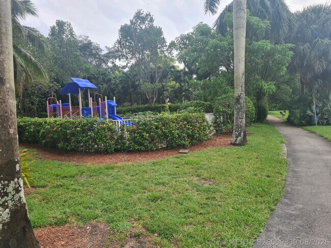Building Photo - 1445 E Bexley Park Dr