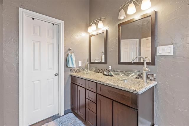 Building Photo - 18212 Muir Cir