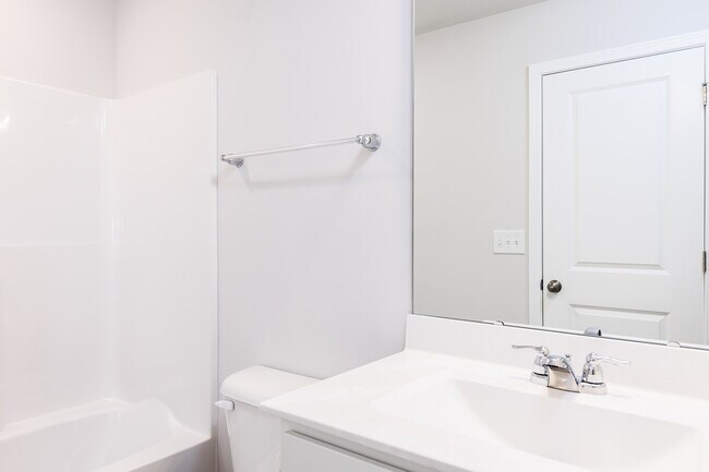 Building Photo - 1106 Shoreside Dr