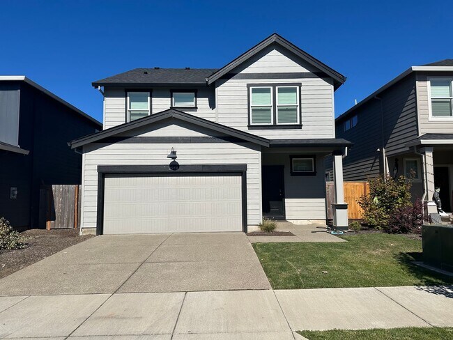 Primary Photo - Pet friendly 4 bedroom 2.5 bath house!