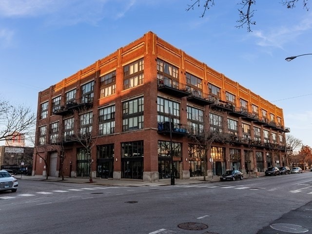 Building Photo - 50 E 26th St