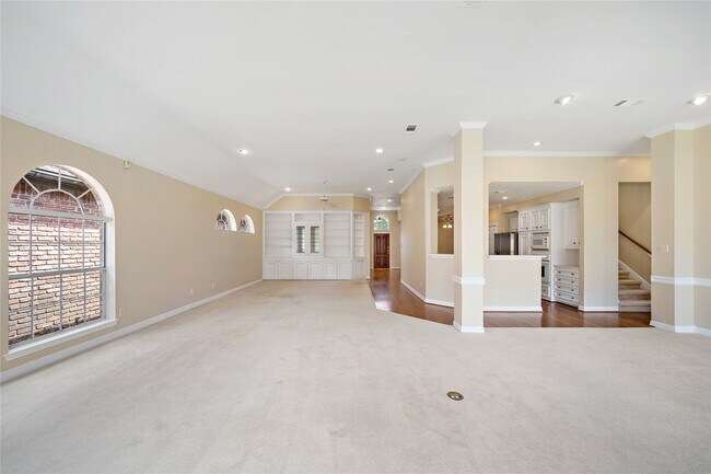 Building Photo - 13811 Muirfield Village Dr