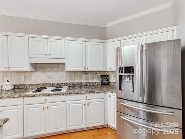 Building Photo - 5839 Painted Fern Ct