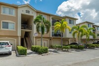 Building Photo - 800 Crestwood Ct S