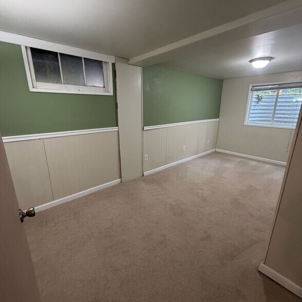 Bedroom 2 - 9x 20 - 10002 N Whitworth Dr