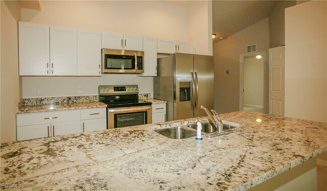 Building Photo - 1309 SE 8th Pl