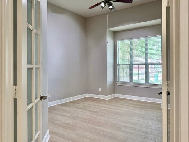 Building Photo - 12747 Silver Rod Ln