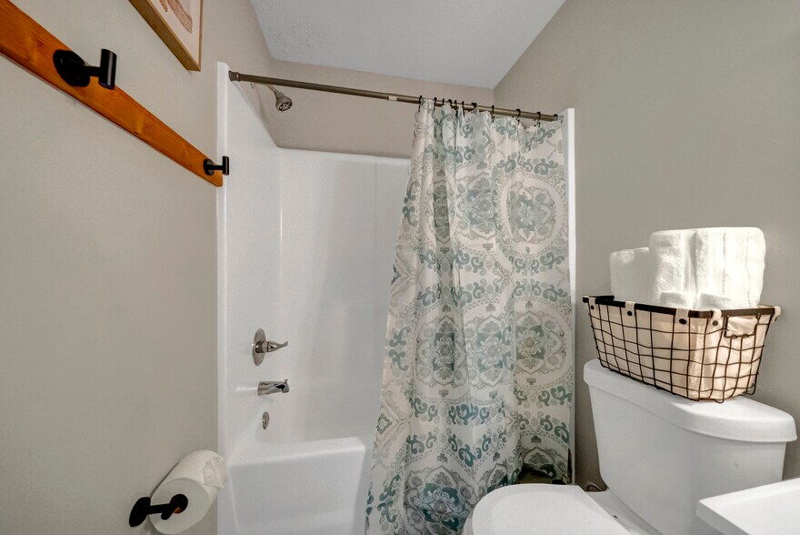 Building Photo - 345 Firebridge Dr