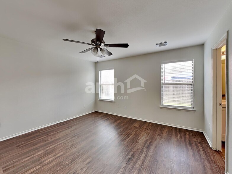 Building Photo - 9510 Narnia Springs Ct