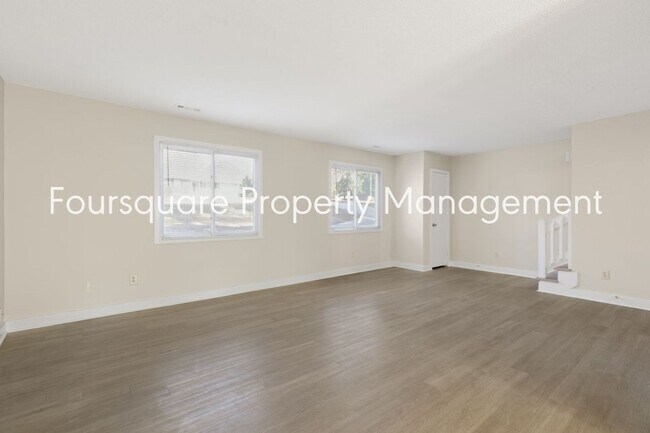 Building Photo - 1105 Timber Dr
