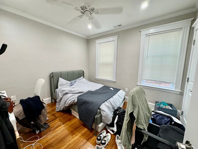 Building Photo - 62 Manet Rd