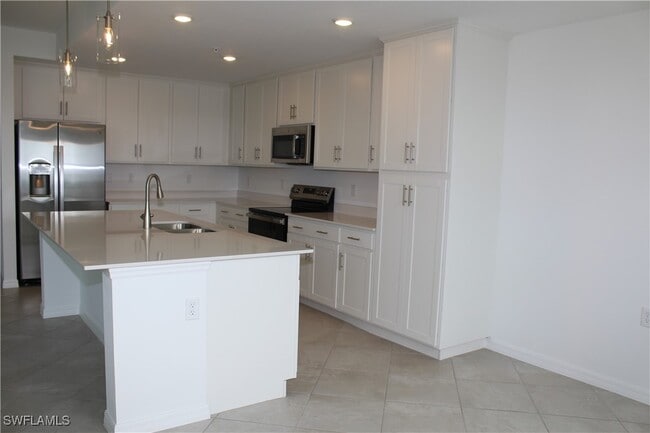 Building Photo - 5555 Double Eagle Cir
