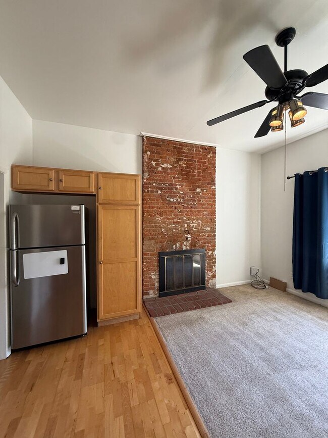 Building Photo - 1334 N Downing St