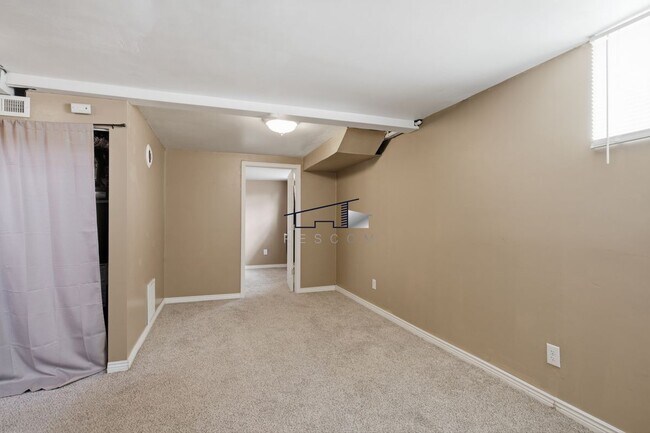 Building Photo - 3729 Quincy Ave