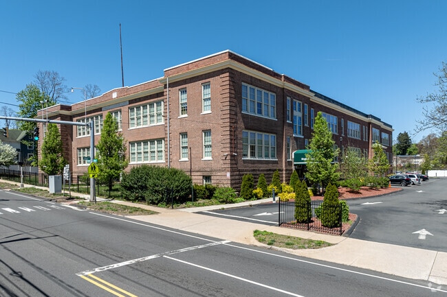 Building Photo - Bristol Properties Apartments