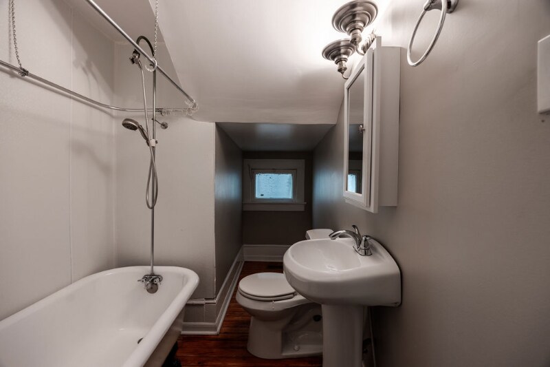 Building Photo - 926 Park Pl