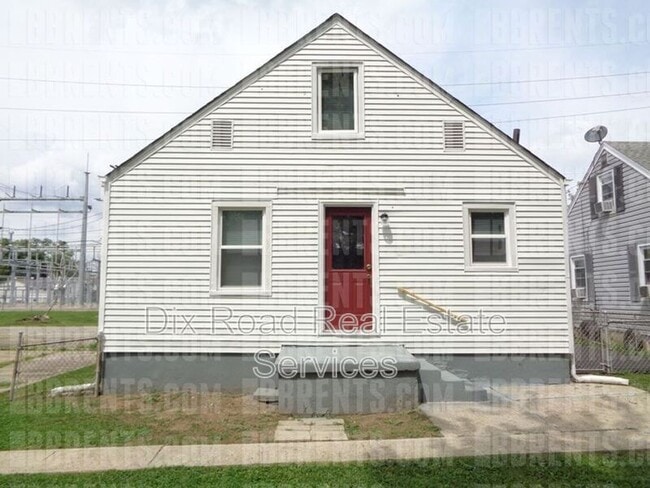 Building Photo - 1255 Hooven Ave
