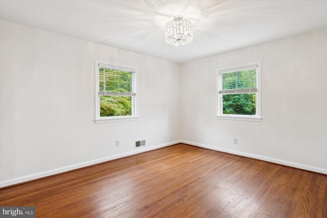 Building Photo - 6302 Orchid Dr