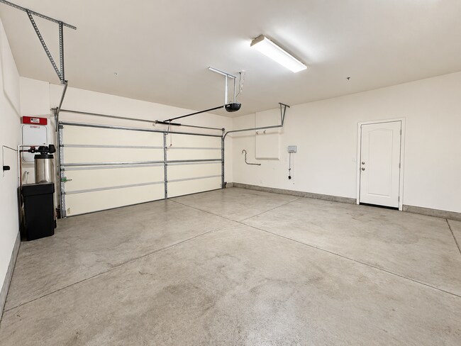 Building Photo - 31029 Branding Iron Ct
