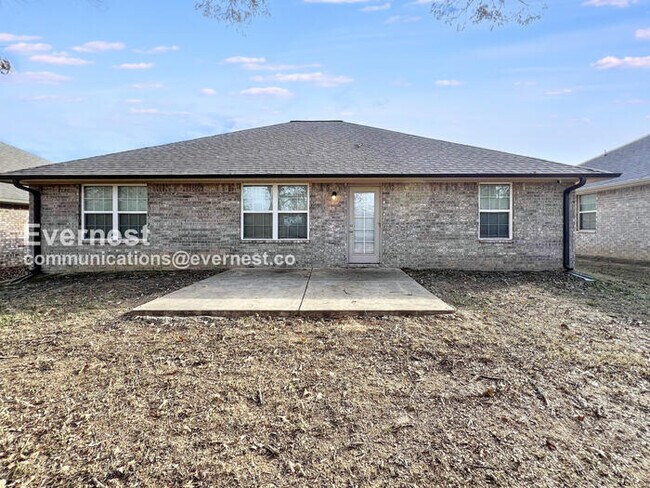 Building Photo - 5909 Kuykendall Dr