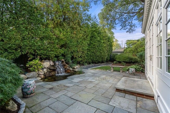 Building Photo - 530 Blackstone Blvd