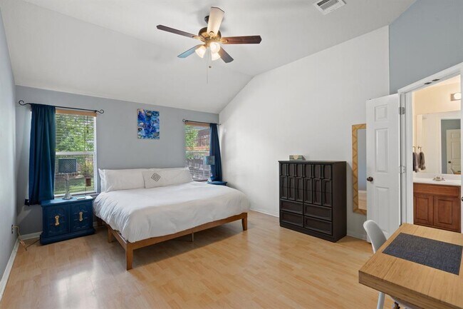 Building Photo - 1900 Melissa Oaks Ln