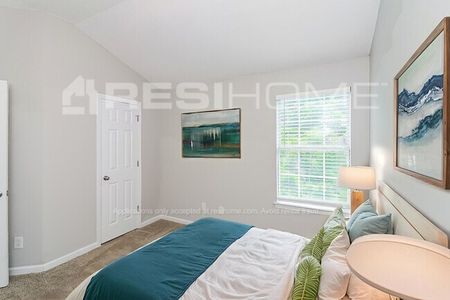 Building Photo - 330 Wekiva Ct