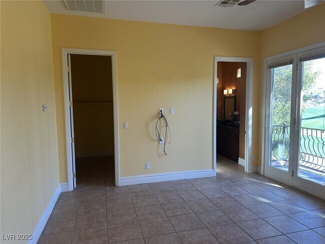 Building Photo - 141 Cliff Valley Dr