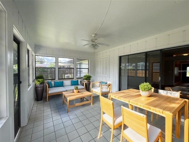 Building Photo - 628 Holbrook Cir