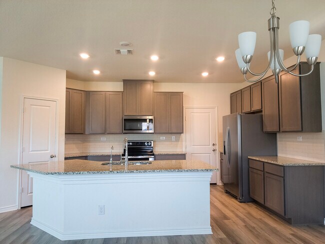 Building Photo - 3865 Bentwood Way