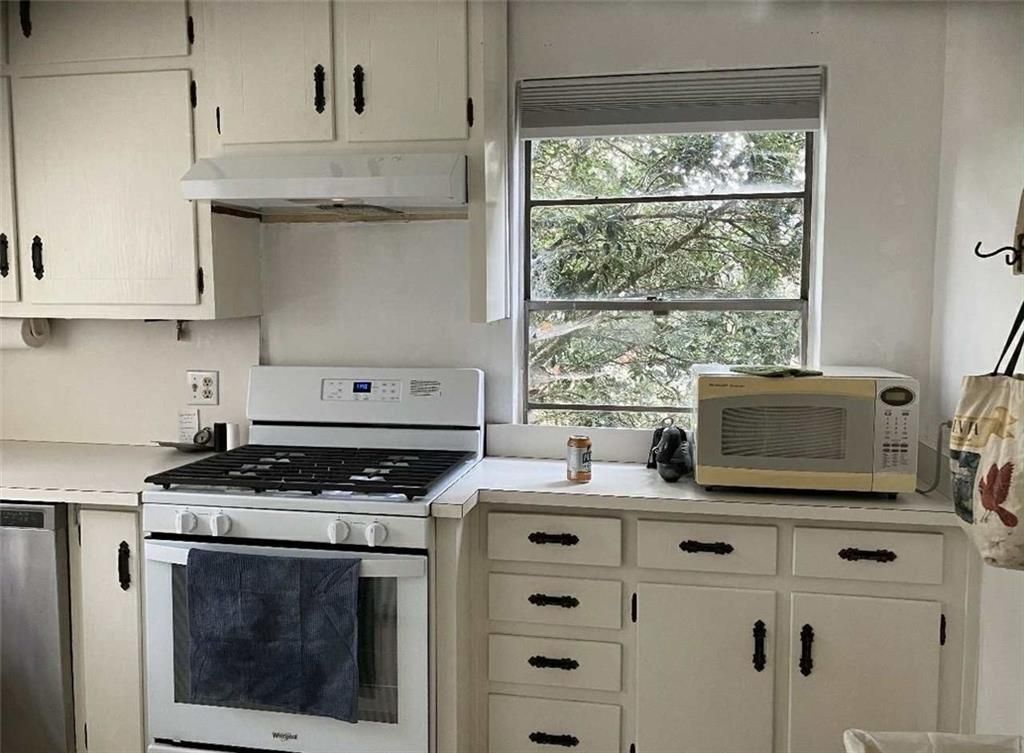 Building Photo - 1515 Beech Valley Way NE