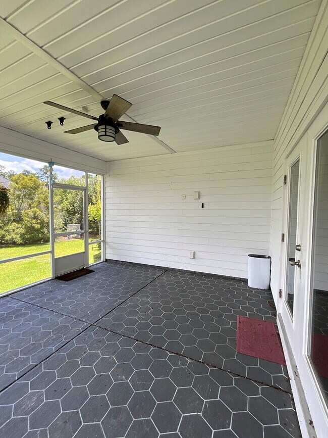 Building Photo - "Spacious 4-Bed Oasis with Stunning Lake V...