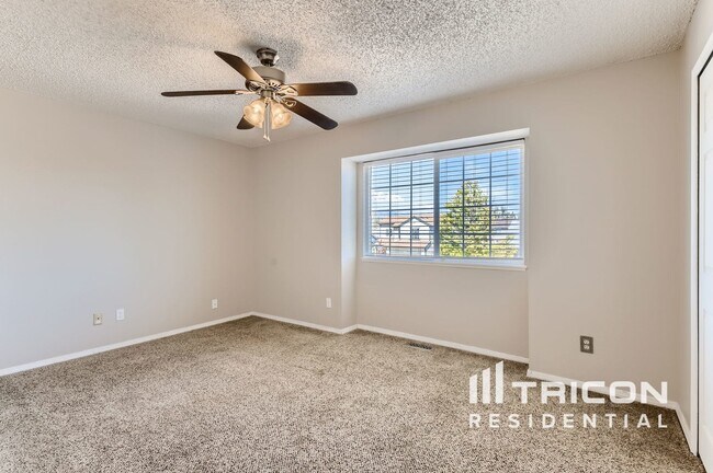 Building Photo - 862 Marshall Dr