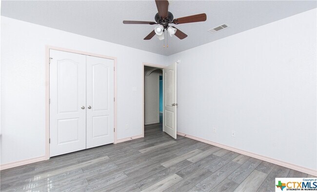 Building Photo - 2903 Scottsdale Dr