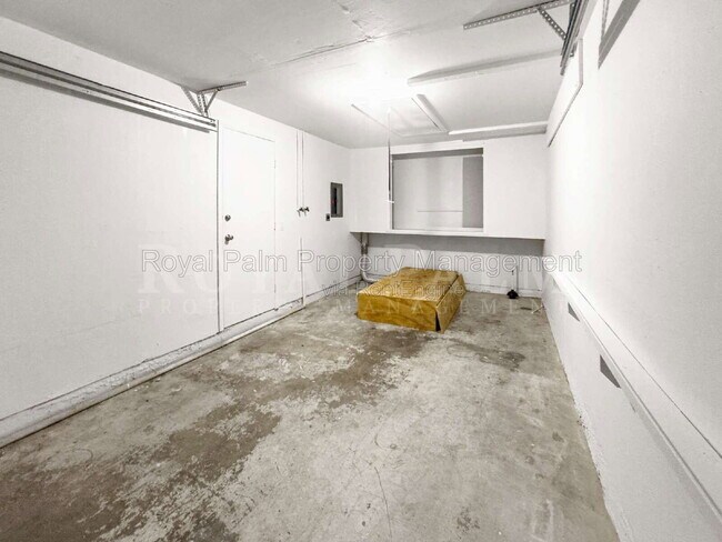 Building Photo - 6617 Warwick Cir