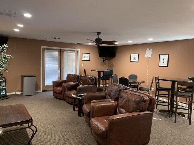 Building Photo - 201 S Greenfield Rd