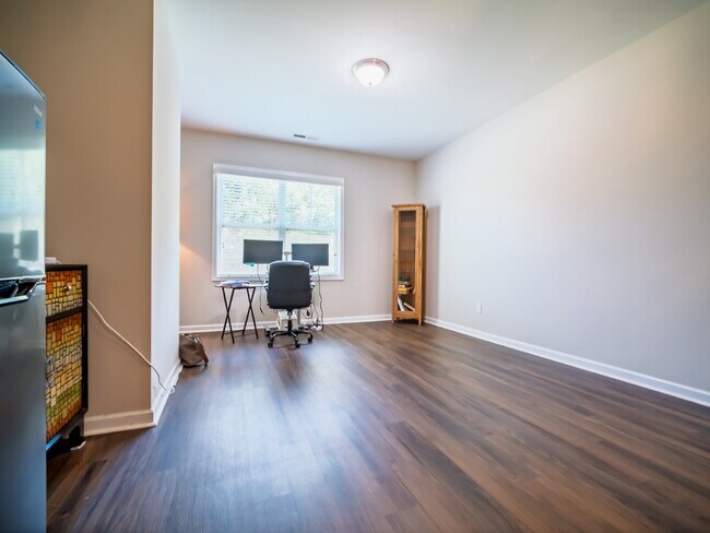 Building Photo - 4190 La Crema Dr