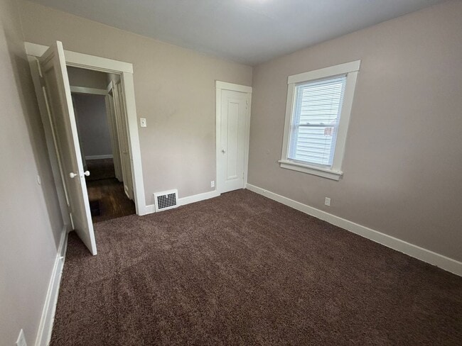 Building Photo - 4522 Spatz Ave