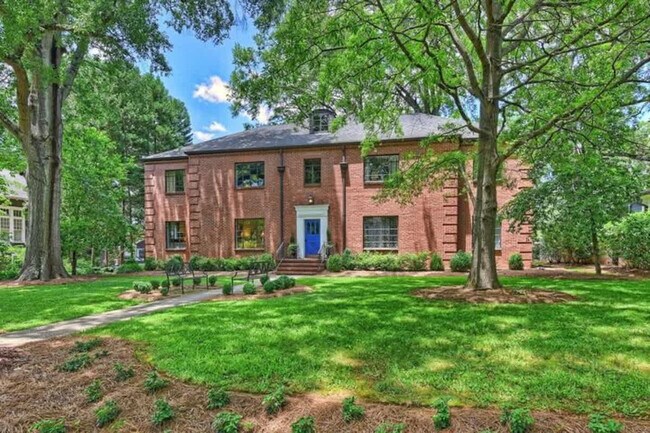 Building Photo - 600 Hermitage Ct