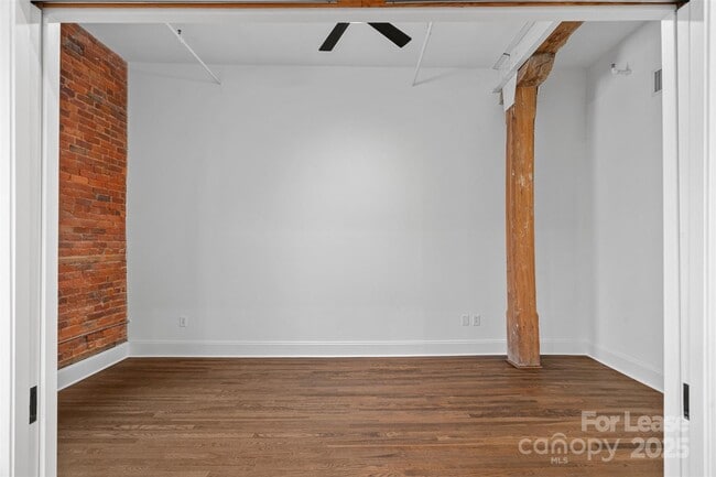 Building Photo - 310 Arlington Ave