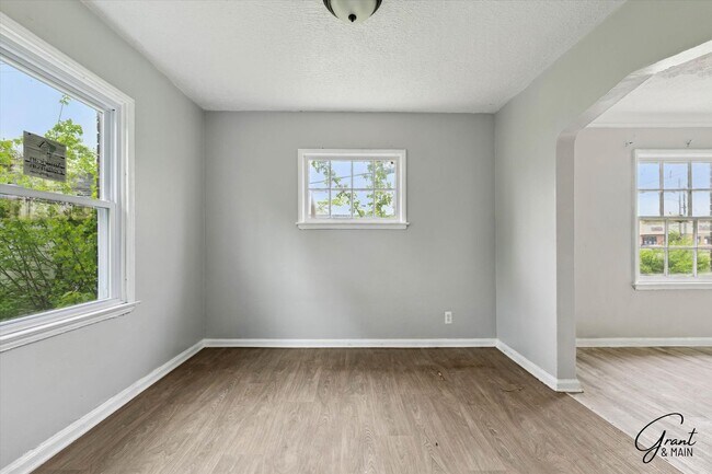 Building Photo - 18330/18332 Kelly Rd - Wise Man Investing LLC
