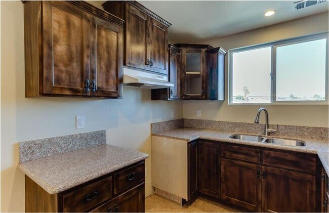 Building Photo - 88(1627)